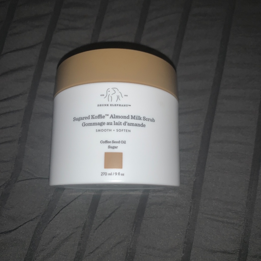 Drunk elephant Sugared Koffie Almond milk scrub